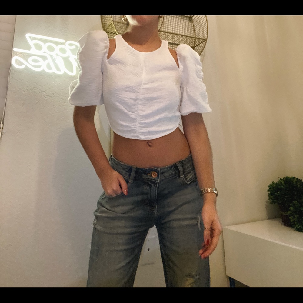 So Unique Zara Shirt ; Can be worn both ways